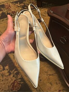 Zara Cream Pointed Toe Slingback Flats. Size 38